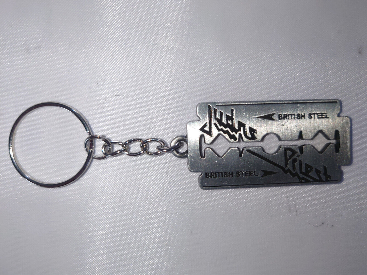 Metal Key Chain Keyring Tin for Judas Priest Chaveros Lovers Razor Blade Gift