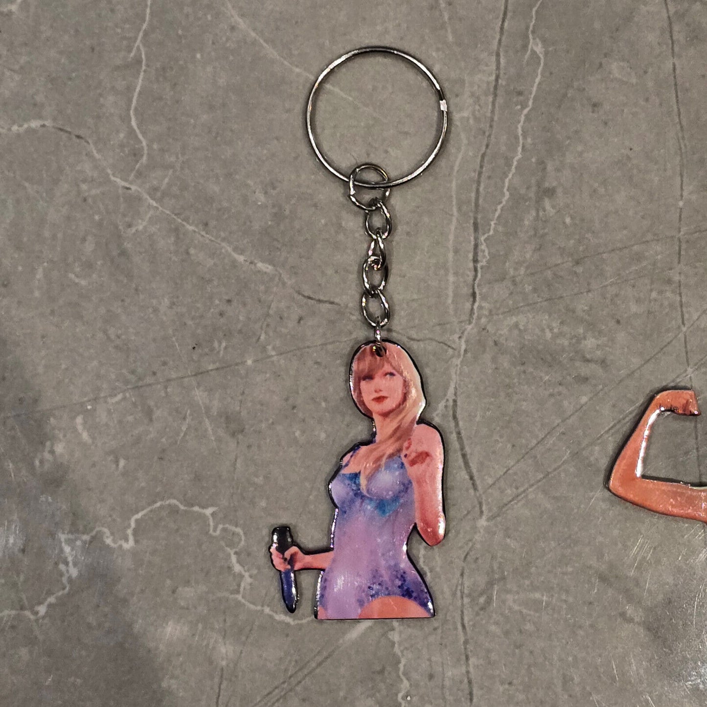 Taylor Swift Keyring Swiftie Key Chain TayloUr Merch Gifts Keyring Fans DRESS