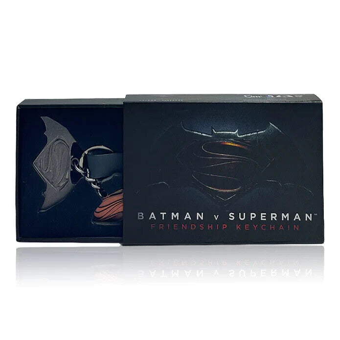 FRIENDS BATMAN Vs SUPERMAN MOVIE METAL KEYCHAIN KEY RING FRIENDSHIP LOGO CLIP