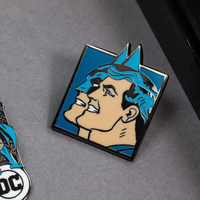 DC Comic Batman Enamel Pin Kings Badge Collectible Superhero Movie Gift 1.3
