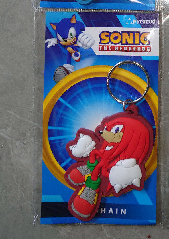 SONIC THE HEDGEHOG Official Keyring 2D Rubber TAILS SHADOW Sega Gaming CHOOSE