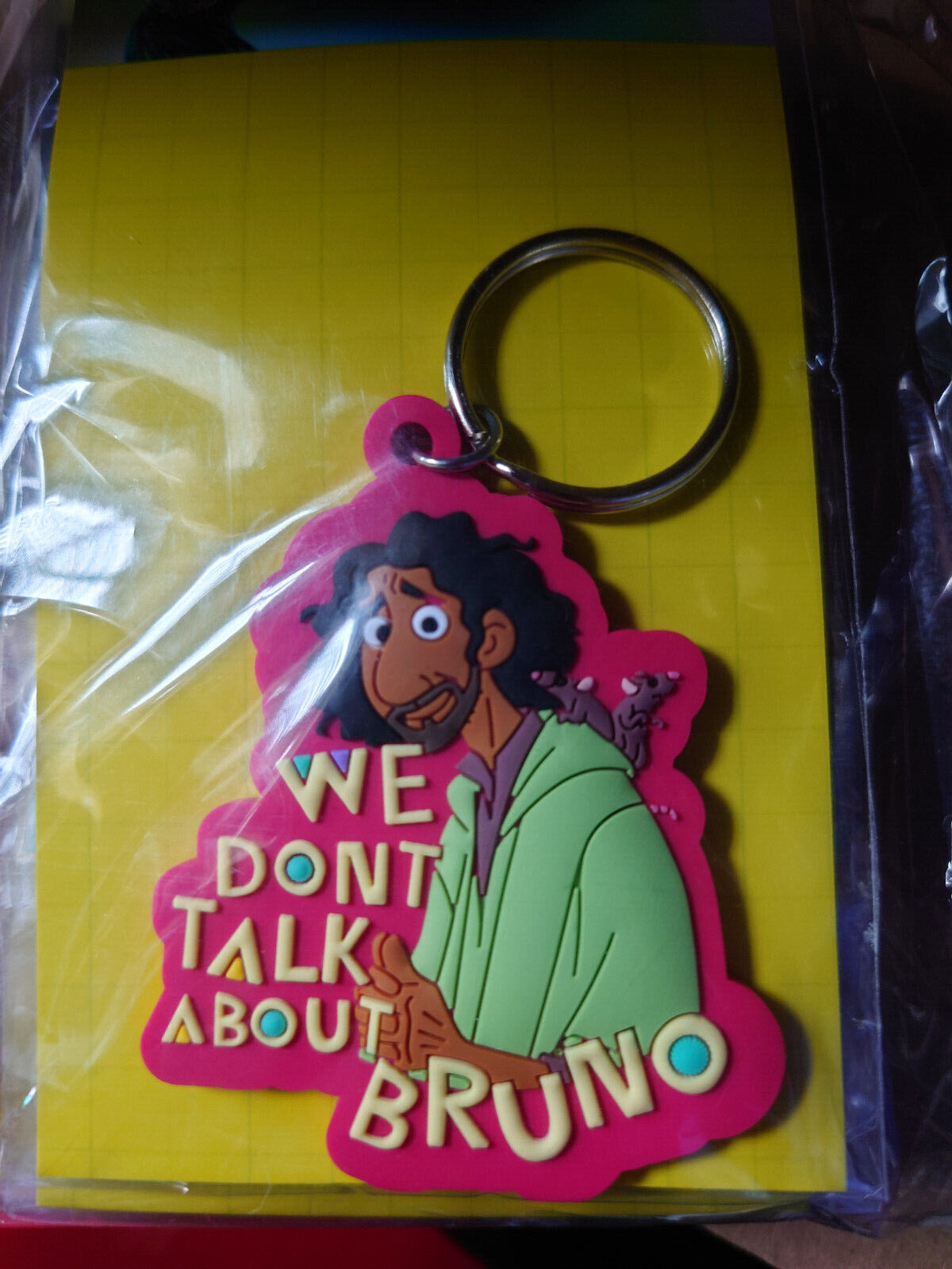 DISNEY'S ENCANTO CHARACTER TRAVEL DANGLE KEY RING MIRABEL BRUNO FLEX KEYRING