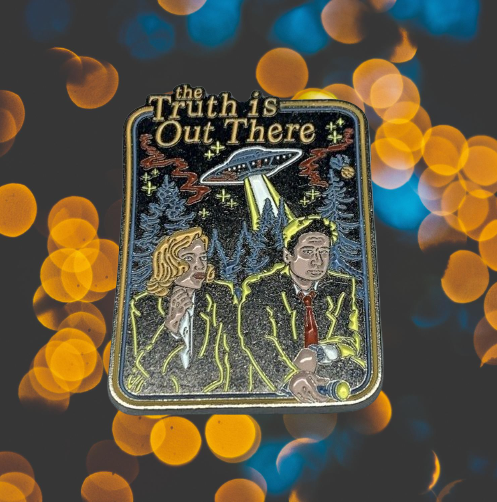 X Files Mulder & Scully Metal Enamel Pin Badge Brooch The Truth Is Out There UFO