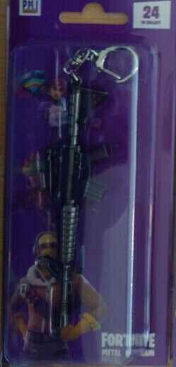 Fortnite 3D metal Weapon Replica Keychain Choose your keychain BNIB