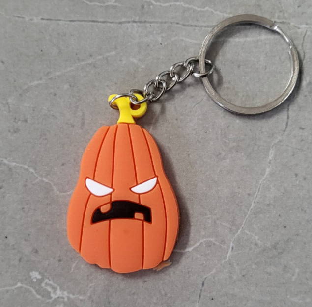 HALLOWEEN 3D KEYRING PUMPKIN WITCH SKULL VAMPIRE FUN KIDS KEYCHAIN PARTY FILLER