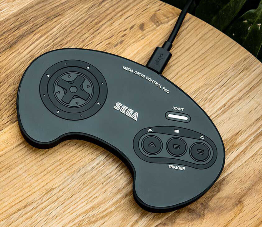 OFFICIAL SEGA MEGA DRIVE HAND CONTROLLER WIRELESS CHARGING MAT PHONE CHARGER