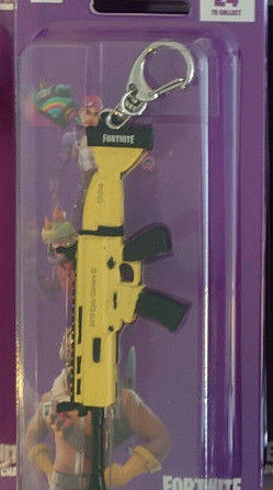 Fortnite 3D metal Weapon Replica Keychain Choose your keychain BNIB
