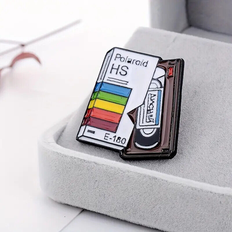 POLAROID Metal Enamel Pin Badge TAPE PICTURE PHOTO VHS VIDEO FUN RETRO