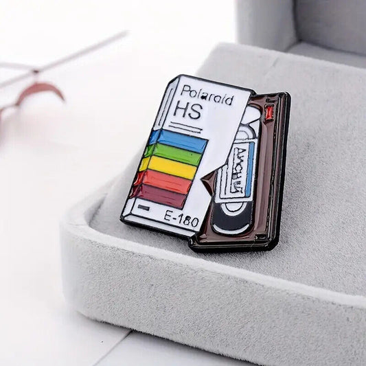 POLAROID Metal Enamel Pin Badge TAPE PICTURE PHOTO VHS VIDEO FUN RETRO