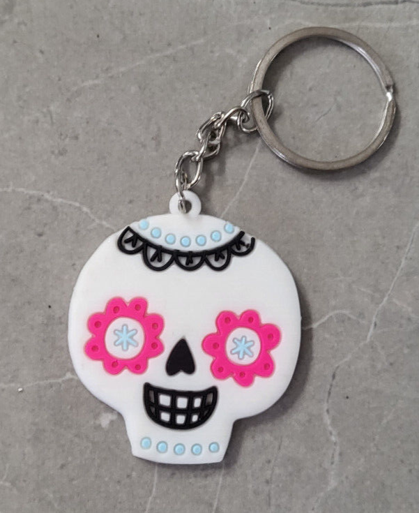 HALLOWEEN 3D KEYRING PUMPKIN WITCH SKULL VAMPIRE FUN KIDS KEYCHAIN PARTY FILLER