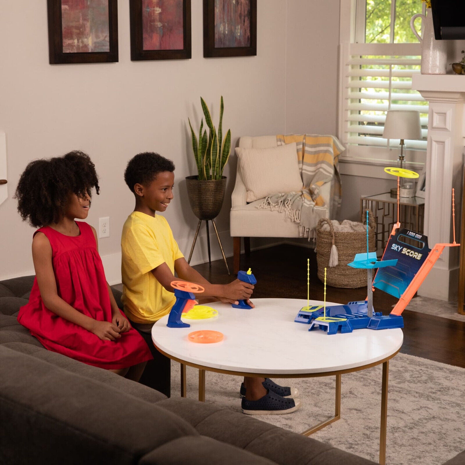 Sky Score Disc Launching Game HASBRO scoring zones FAMILY MAN CAVE GAME KIDS