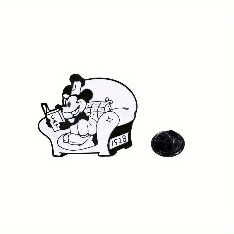 STEAMBOAT WILLIE MICKEY MOUSE Pin Badges BADGE FANTASIA READING