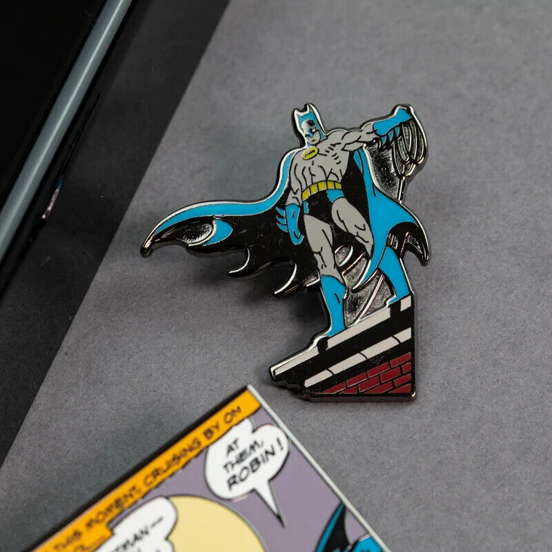 DC Comic Batman Enamel Pin Kings Badge Collectible Superheroes Film 1.2 batmobil