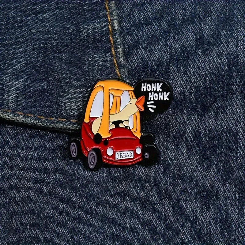 Goose Road Rage Honk Honk Enamel Pin Badge Brooch NOVELTY FUNNY HUMOROUS DUCK