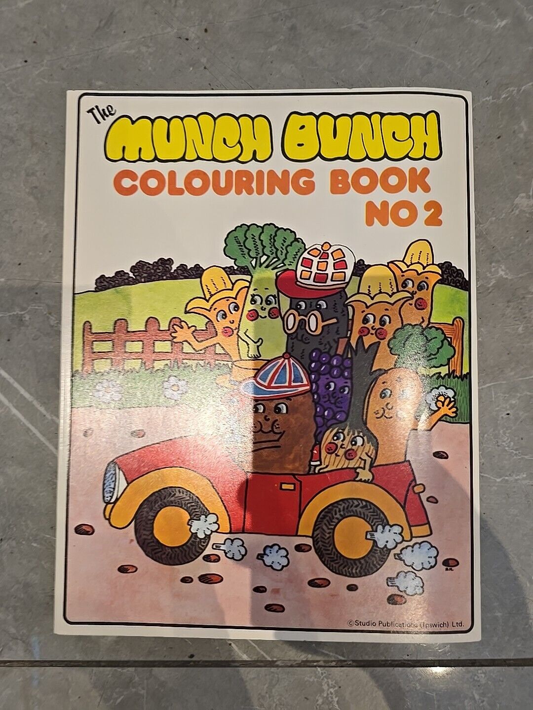 UNUSED NO 2 MINT The Munch Bunch 1980 ORIGINAL COLOURING BOOK Retro Kids TV