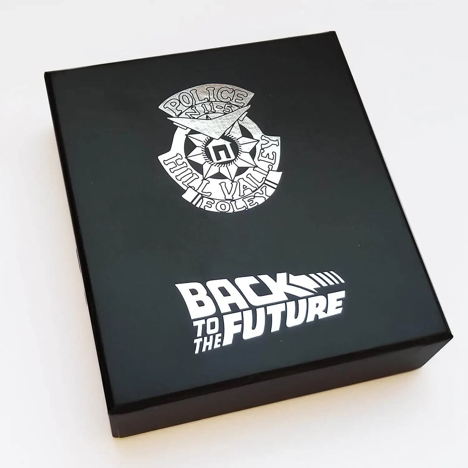 BACK TO THE FUTURE 2 POLICE BADGE LIMITED EDITION PROP REPLICA BTTF MARTY BIFF