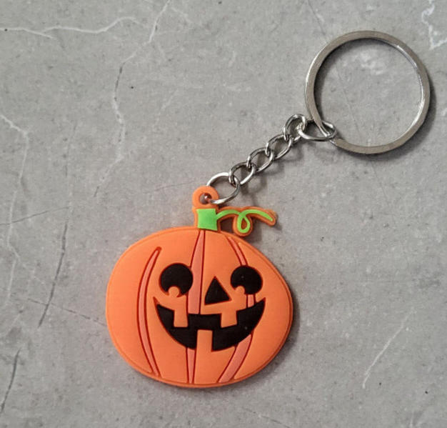 HALLOWEEN 3D KEYRING PUMPKIN WITCH SKULL VAMPIRE FUN KIDS KEYCHAIN PARTY FILLER