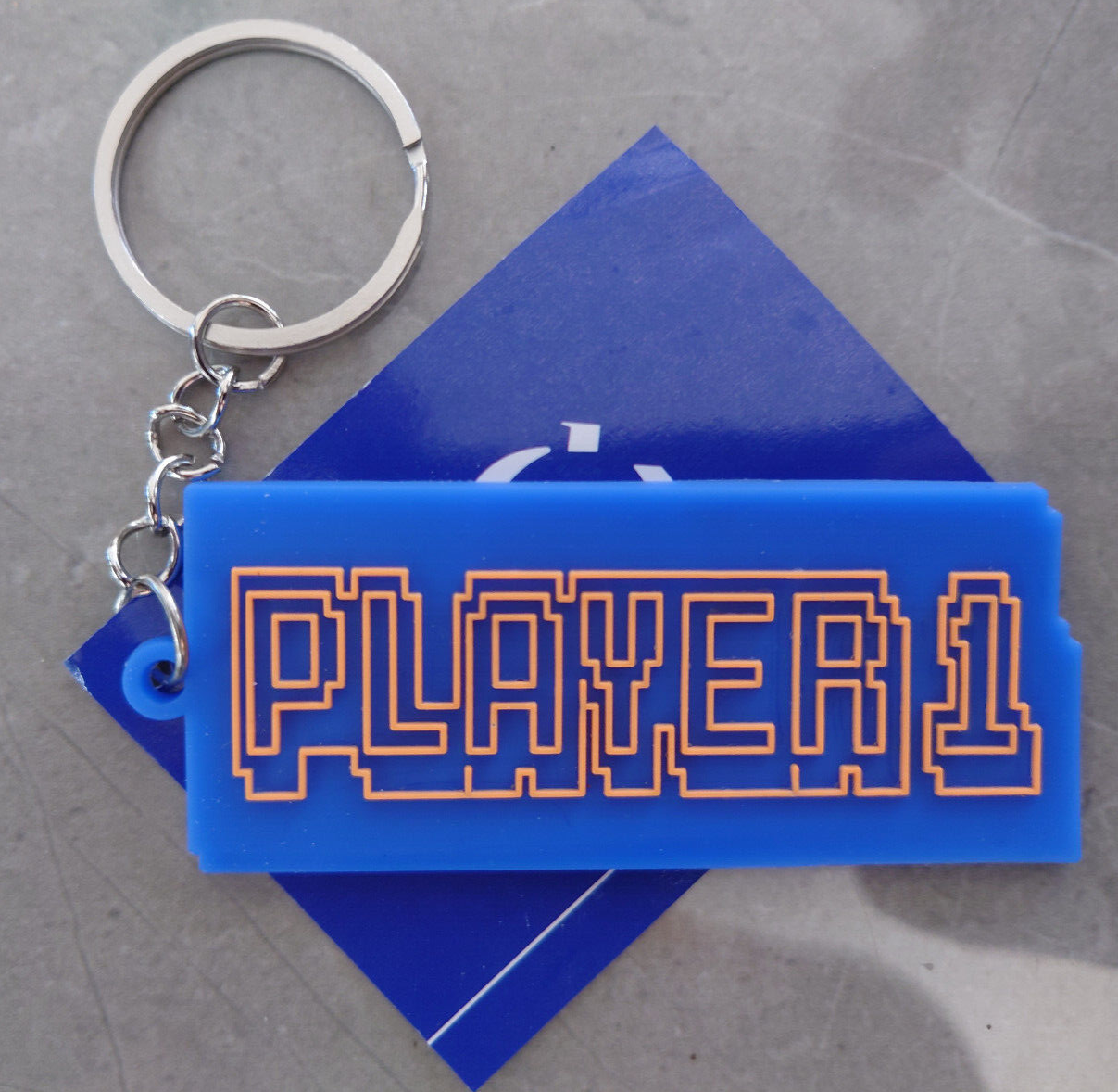 GAMER GAMING SUPERHERO KEYRING FUN KIDS KEYCHAIN PARTY FILLER WOW BOOM WHAM OMG