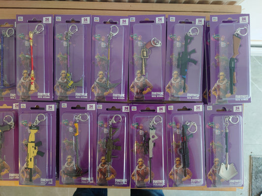 Fortnite 3D metal Weapon Replica Keychain Choose your keychain BNIB