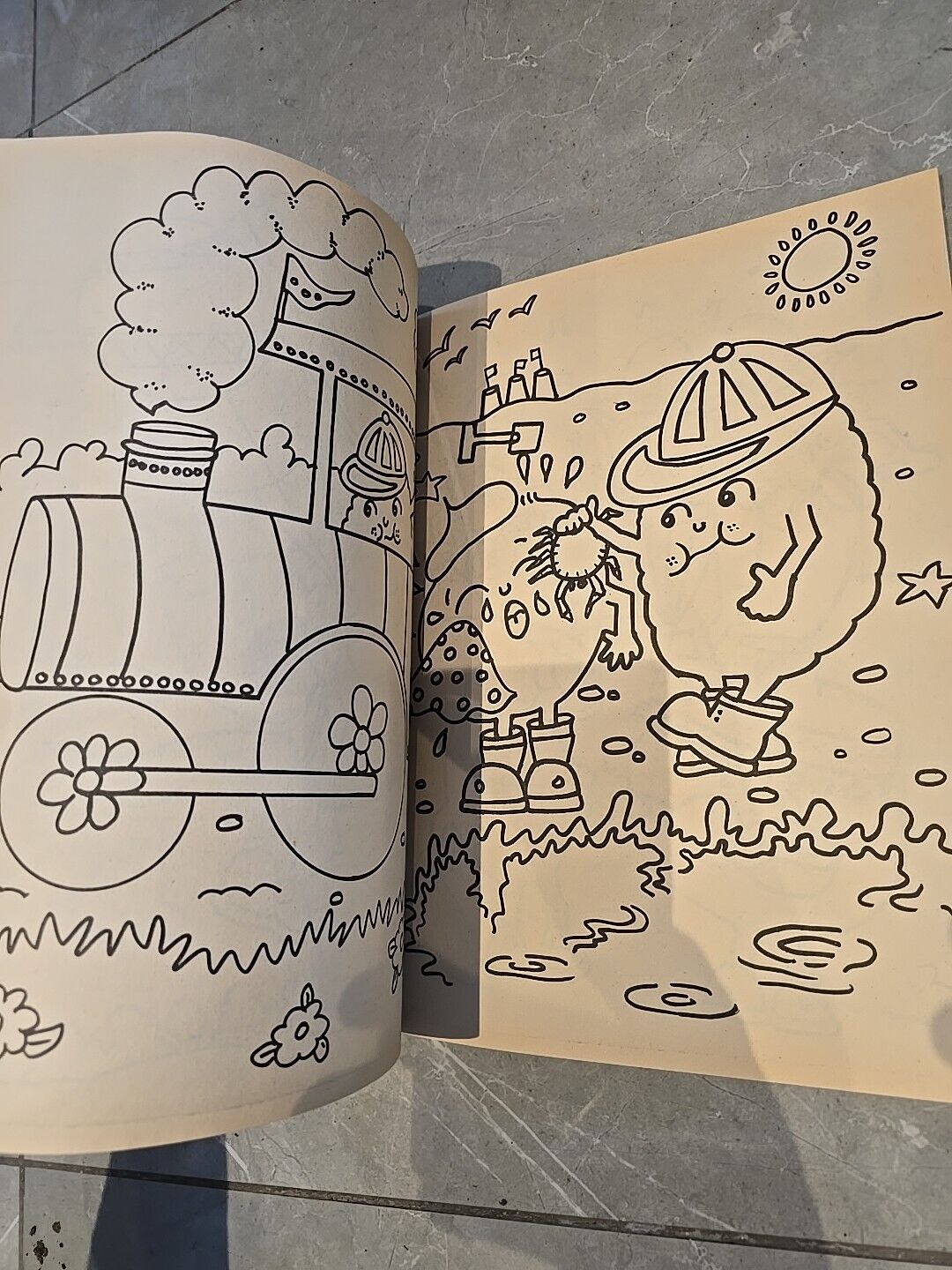 UNUSED NO 2 MINT The Munch Bunch 1980 ORIGINAL COLOURING BOOK Retro Kids TV