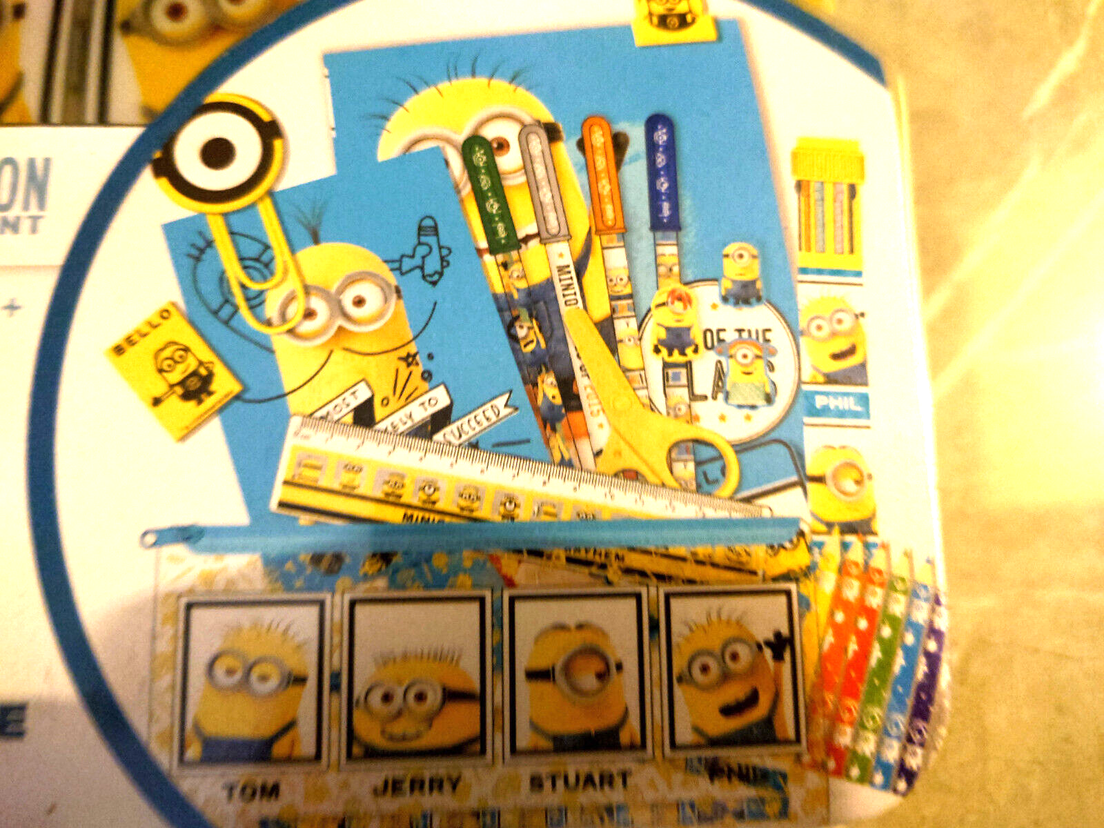 25 Piece SUPER Minions ULTIMATE JUMBO Stationary SET Dispicable Me 18X14 INCHES