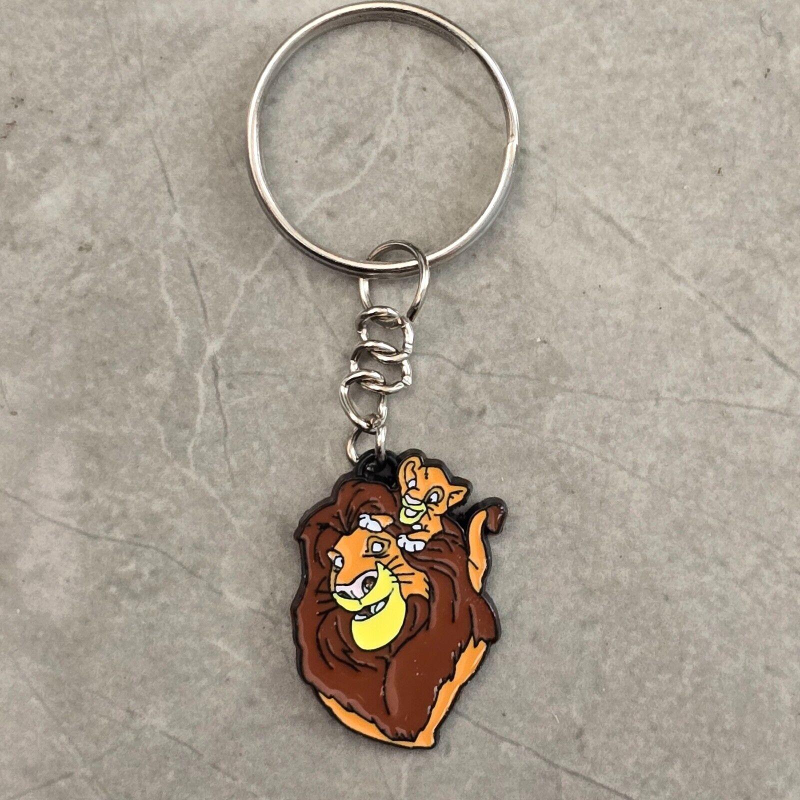 LION KING Disney Mufasa Simba ENAMEL Keyring Keychain BROWN ELTON LIONS