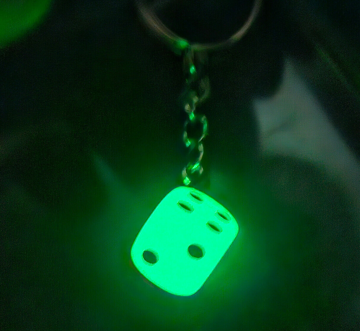 Glow in The Dark DICE KEYRING KEY CHAIN Geek Games D&D GITD GAMES PARTY CASINO