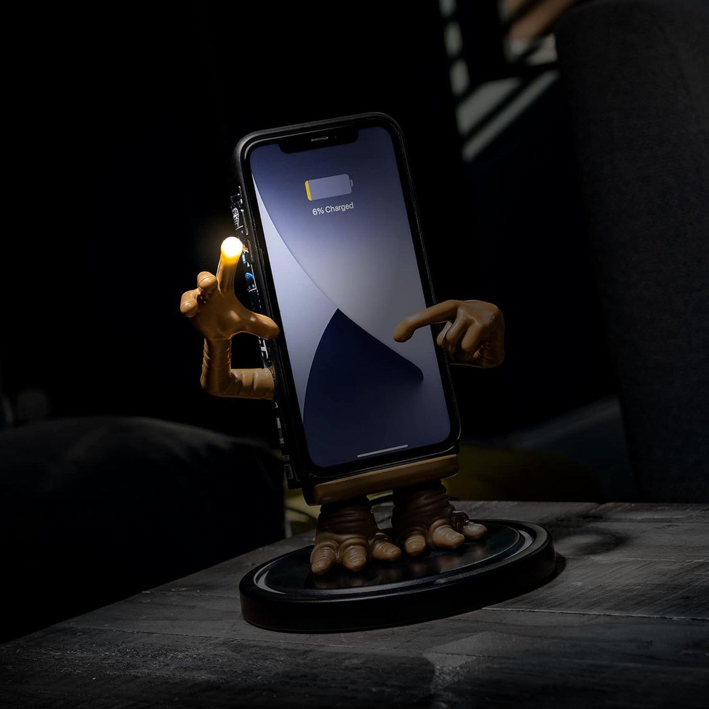 SOSJAMS Power Idolz E.T. Wireless Glowing Finger Charging Dock